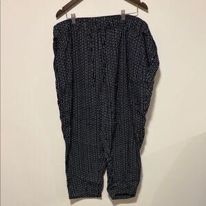 Old Navy Black and White Patterned Pants